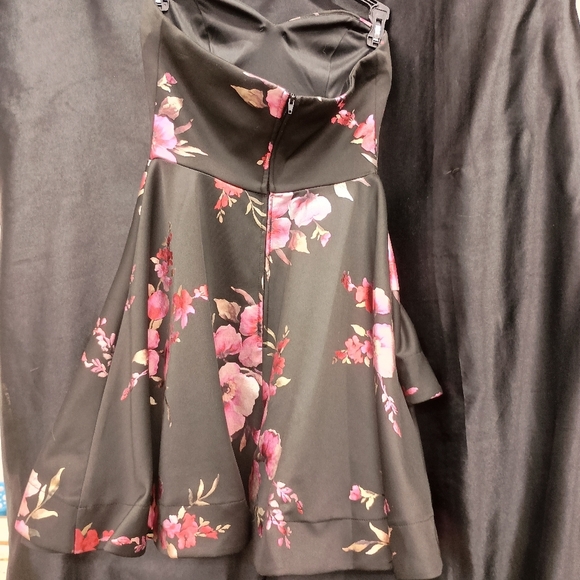 B Darlin Elegant Black Skirt with Pink Floral Design - Picture 10 of 12